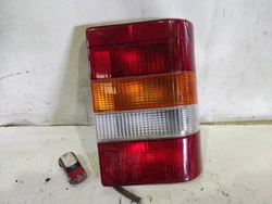 Feu arrière droit CITROEN C15 1.8 D (60 CV) 1986. Modèle: C15 1.8 D (60 CV). Nous neffectuons pas denvois...