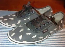 VANS SNEAKERS. • WHITE FEATHER DESIGN. CHARCOAL GRAY WITH WHITE FEATHERS DESIGN.