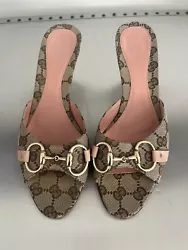 gucci shoes women 7B. In good condition