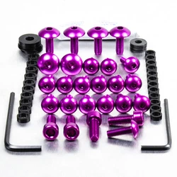 Le kit visserie carenage comprend toutes les vis pour remplacer les fixations visibles sur les carenages lateraux,...