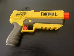 FORTNITE NERF GUN - YELLOW / GRAY. GOOD WORKING CONDITION. SHIPPING IS TO CONTINENTAL 48 STATES. SEE ALL PHOTOS.