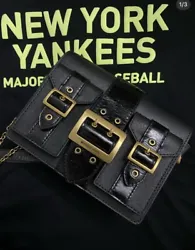 Michael Kors Hayden Med Saffiano Leather Messenger BLACK. Condition is New with tags. Shipped with USPS Priority Mail.