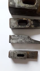  lot de 4 tetes de marteau 1 HOLTZER ANN2E 1918? 1 PEUGEOT  1  MASSETTE FONDERIE  A  MONUARGET 
