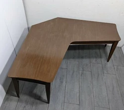 3 sides dont have the silver toned trim (photo #7) as pictured in photo #8.