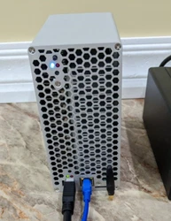 Goldshell CK Box Eaglesong Miner: -. 1 x Goldshell CK-BOX Asic Miner. 1 x WIFI antenna. Noise level35db. Size175 x 150...