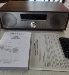 Used Crosley CR3501A-WA Fleetwood Bluetooth FM Clock Radio and CD Player - Walnut. Excellent condition