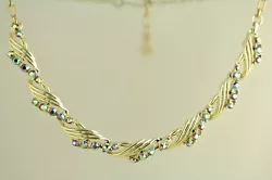 Material: RHINESTONE. BEAUTIFUL 1960S NECKLACE. Form: NECKLACE.