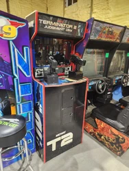 MIDWAY Terminator 2 Arcade T2 Game works great set to free play no coin mechs everything works very fun game local pick...