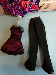 Up for BUY IT NOW AS SHOWN AND AS DESCRIBED WOW! Bratz 5th anniversary in 2005! Step Out series. Cloes satin dress with...