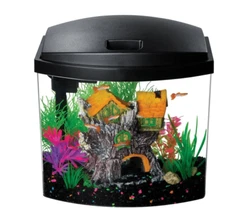 Interpet Aquatic Starter Kit makes fish keeping easy. This 2.5 gallon kit includes a setup guide, food and water...