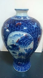 Asian vase signed. Vase Asiatique signé.