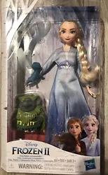 Frozen 2 Elsa Fashion Doll in Travel Outfit with Pabbie & Salamander FiguresToy. Condition is 