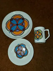 You are bidding on a set of 3 PETER MAX clover coupe  CHINA pieces,a 10 inch plate,a 4.25 inch mug and a 7 inch soup...