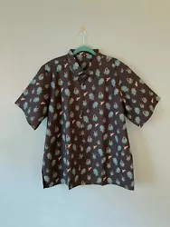 Great looking mens short sleeve cotton Hawaiian button down charcoal colored shirt in a size x-large