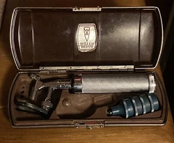 Vintage Welch Allyn Diagnostic Set Ophthalmoscope Otoscope Eye Ear Nose DOCTOR. I don’t know much about the item. I...
