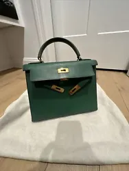 HERMES Kelly 28 Bag Couchevel Green. Missing lockPlease ask any questions before buying NO Returns will be acceptedThe...