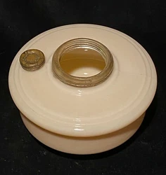 Takes a standard Aladdin burner or can be electrified with readily available parts. EXCELLENT condition.