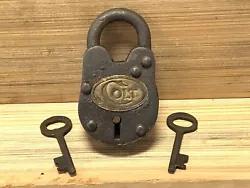 Colt Gate Lock W/ 2 Working Keys & Antique Vintage Finish Brass Tag W/ Colt Logo. Same day shipping if ordered by 10am...