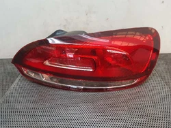 Feu arrière droit pour VOLKSWAGEN SCIROCCO 2.0 TDI 2009. 89319921 1K8945096M. INTERNE: 1575657. CONSTRUCTEUR:...