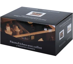 Les32 pièces échecs sont composées de 16 pièces marron foncé et 16 pièces beige clair.