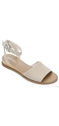 Womans Kenneth Cole Reaction Sandals.