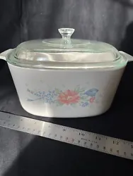 Corning Ware “Symphony” A-3-B covered casserole with P-9-C-1 clear lid. Beautiful Vintage dish, awesome shape too....