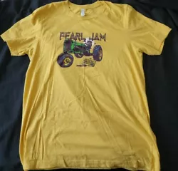 Pearl Jam Moline streaming setlist event t-shirt, unisex size large. 100% cotton shirt. This is the variant yellow one...