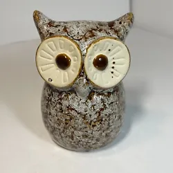 Ceramic Brown OWL - splotchy brown glazed pattern with glazed and unglazed brown eyes. Three (3) rubber bumpers on...