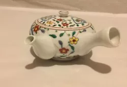 Ceramic Tea Pot With Lid. Crock Handle Style.