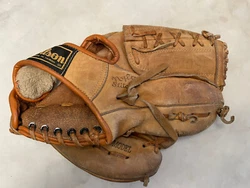 Vintage Wilson Paul Blair Baseball Glove Autograph Model A2160 Mitt RHT. Vintage used condition. See photos