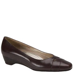 Toe Style: Closed Toe. Heel Type: Wedge. Heel Height: 1. Style: Classic Pump. Closure Type: Slip on. Strap Type: None....