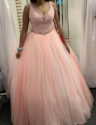 Beautiful quinceanera dress pink. Condition is 