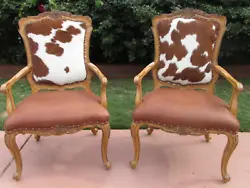 Pick-up only located in CT. Beautiful decorative pair that are roomy, sturdy and stylish. Wear typical of age and use.