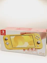 Nintendo Switch Lite 32 Go Console - Jaune.  ✅️ Testée soigneusement avant la vente .  Vendu avec boute et...