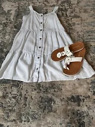 Girls size 10 tank top light wash denim dress. Full button down (7 buttons), size 10 is a smaller 10, fits more like an...