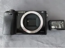 Sony a6000 nu (Hors service) FOR PARTS OR REPAIR. Turning on but not working
