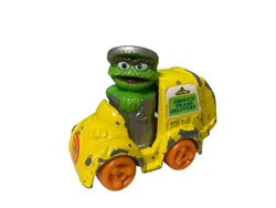 Oscar the Grouch Vintage Sesame Street Memorabilia Muppets Collectable.