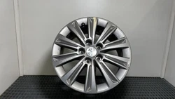Jante PEUGEOT 308 2 PHASE 2TYPE : ALU TAILLE ( pouces ) : 16LARGEUR : 7Provenance de la pièce:Marque : PEUGEOTModèle...