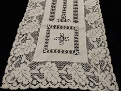 Vintage Drawn Pulled Thread Work Table Runner Dresser Scarf Ornate 16 1/2