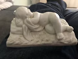 Ancienne Sculpture Enfant Biscuit Sevres 19eme Napoléon III Art Nouveau Déco. Très beau travail Un éclat a un coin...