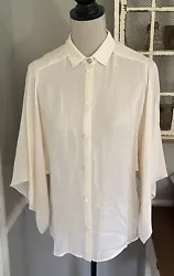 Gucci Women’s Size 42 US 6 Medium Cream Blouse Shirt Top Silk. Excellent condition and smoke free home.More designer...