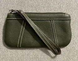 Tignanello Women Green very soft Leather Wristlet Small. Excellent condition looks new
