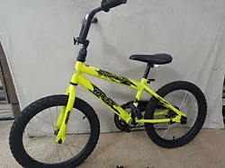 Huffy 18 in. Rock It Boy Kids Bike, Neon Powder Yellow. In excellent condition, with removable training wheels. Start...