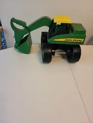 Get this toy now and let your kids experience the thrill of farm work! Tomy John Deere. Toy Vehicle Farm Tractor. In...