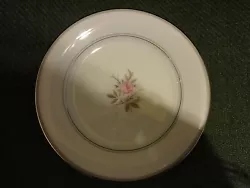 Just a lovely piece of Noritake China that you are sure to want to add to your ROANNE Dinnerware Service. This pattern...