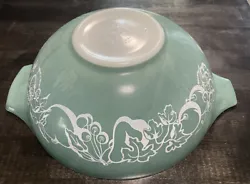 Preowned Vintage Pyrex Cinderella Green Fruit 4 QT mixing bowl #444. Does have some light scratches and baking stains...