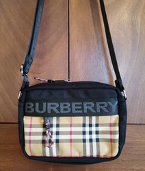 Crossbody bag unisex.