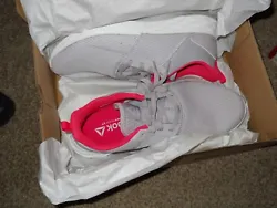 womans reebok astroride  new in box cn5036 or 53099 on box lavender and pink size 9.5m retail on box is 69.99  free...