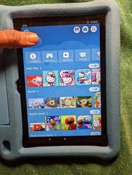 Amazon Fire HD 8 (10th Generation) Kids Edition 32GB, Cracked Screen But Works!.  See all Photos please.
