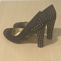 Anne Klein Qadira Womens Studded Suede Leather High Heel Pumps Black Size 8. Pumps have some leather peeling inside...